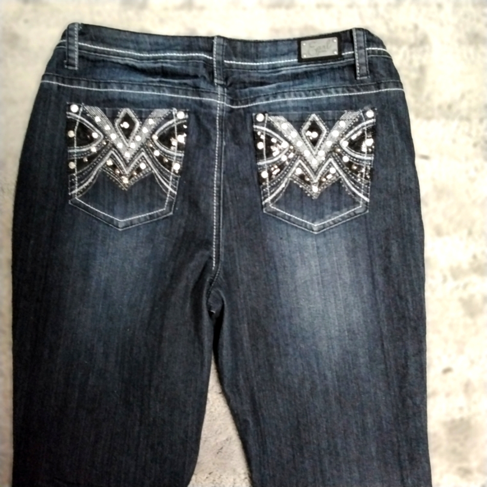 EARL JEANS.  WOMEN'S MID RISE EMBELLISHED JEANS  SIZE 10. 32 X 32